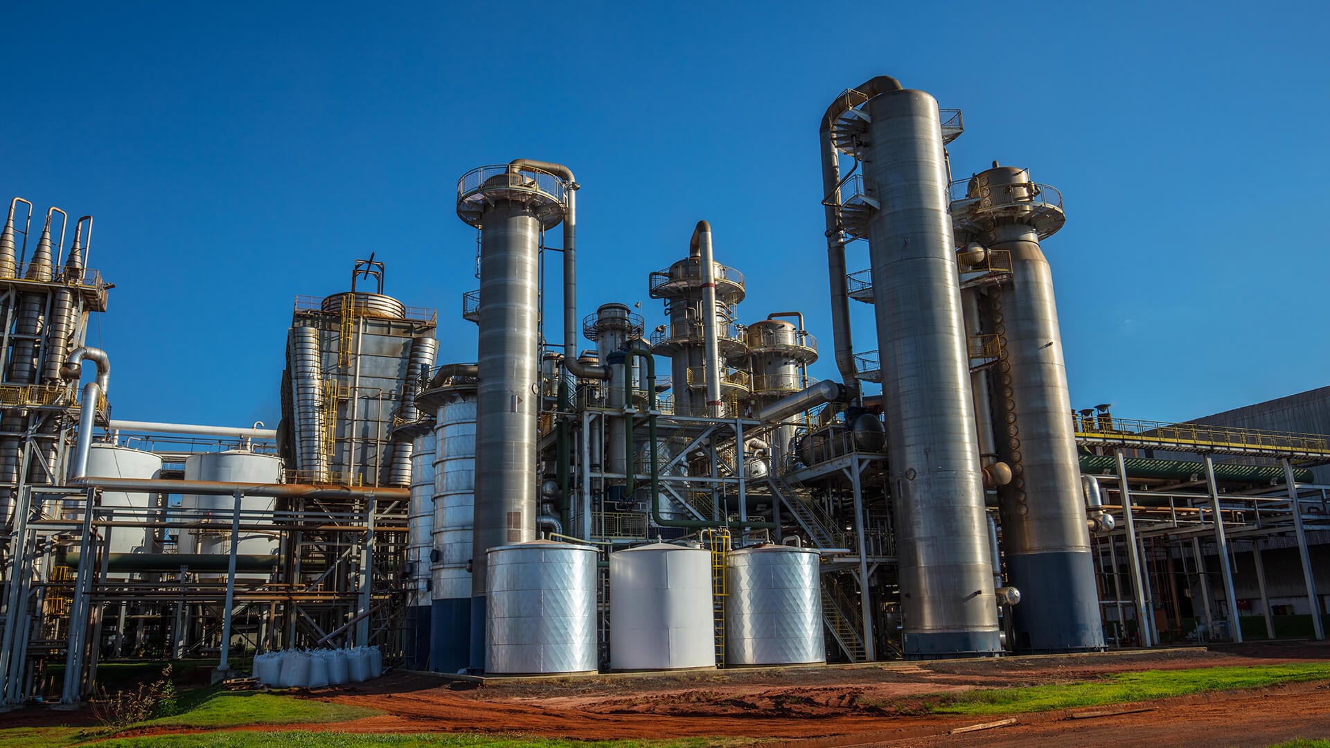 Adecoagro invierte USD 148 millones en planta de azúcar y etanol en Brasil