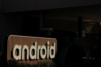 El sistema operativo confirmó en el MWC lo que sucederá con eSIM en sus teléfonos.
