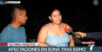 El padre de familia y varios vecinos rescataron a un niño atrapado debajo de una cama. (Captura de Telemetro)