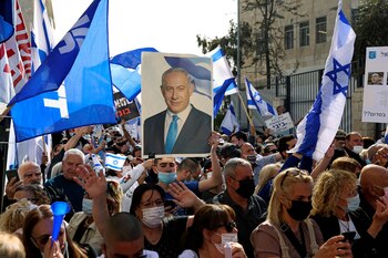 Simpatizantes de Netanytahu antes del