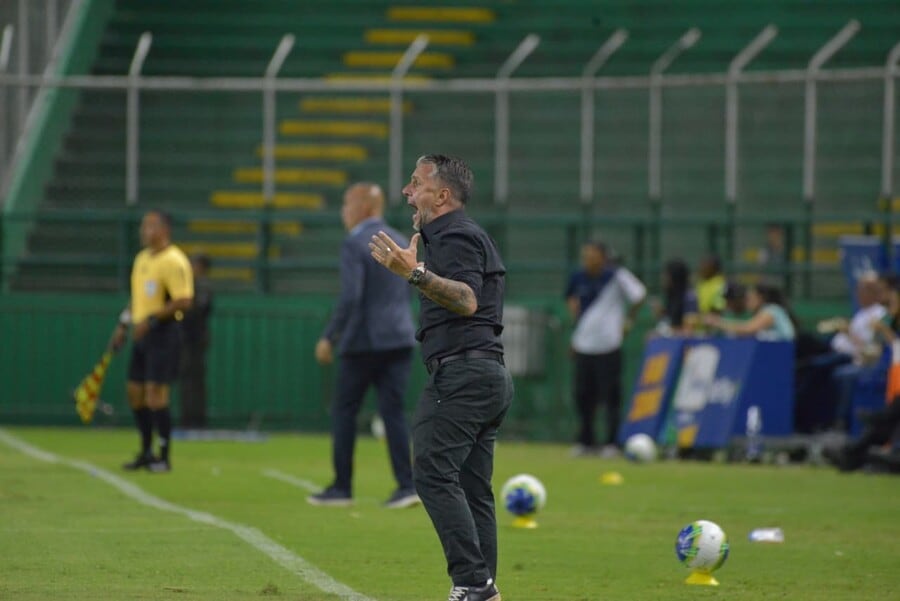 Nicolás Chiesa, técnico del Cúcuta Deportivo, se mostró contento con el nivel del equipo -crédito Bernardo Peña Olaya/Colprensa
