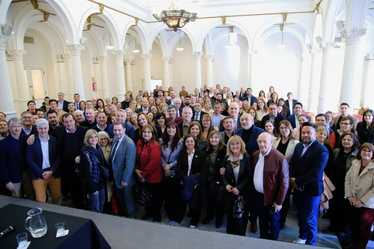 Las 110 instituciones mantuvieron además una reunión con el secretario de Educación Carlos Horacio Torrendell para plantear inquietudes y conocer programas oficiales