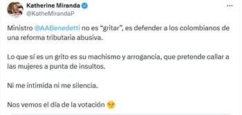 La congresista le lanzó fuertes