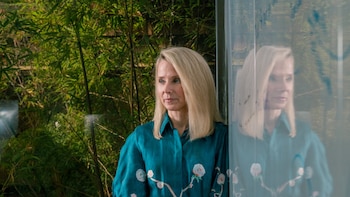 Marissa Mayer dirigió Yahoo. Está de regreso con una IA que cree que a las mujeres les encantará