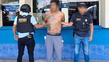 La Policía guatemlateca informó que Tránsito Ezequiel S. fue capturado tras su traslado desde México. (Cortesía: PNC de Guatemala)