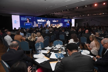 La conferencia industria se hizo