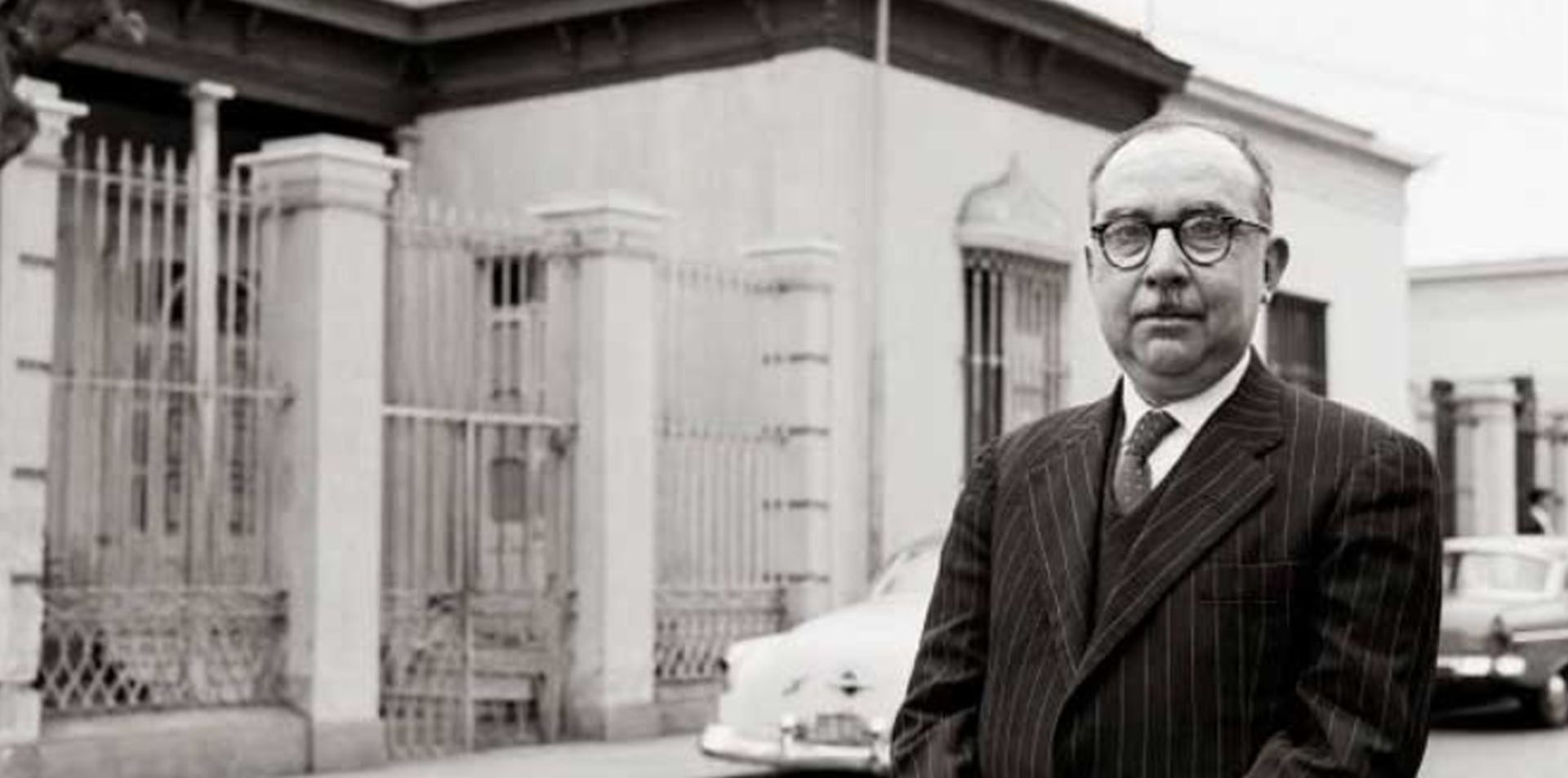 Martín Adán falleció dejando una obra literaria compleja y simbólica que influyó decisivamente en la poesía peruana moderna. (Andina)