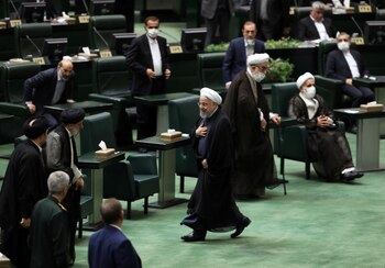 El Parlamento iraní condenó el