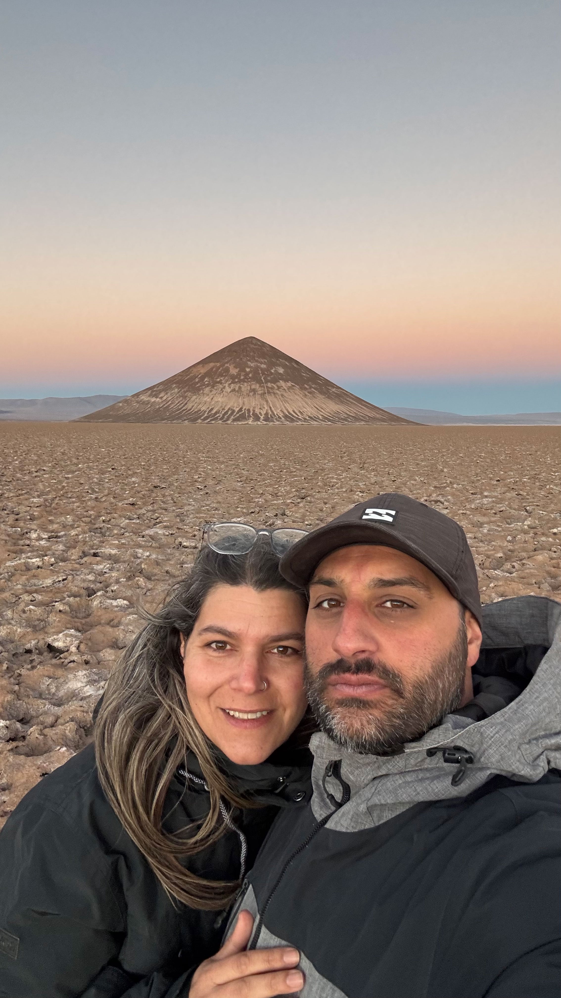 Alejandra y su marido, en otra de sus travesías por la Argentina