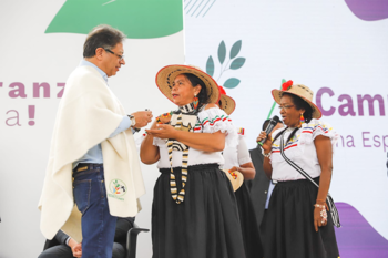 En medio de la presentación