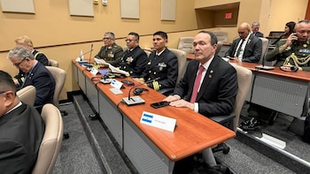 Un funcionario de El Salvador,