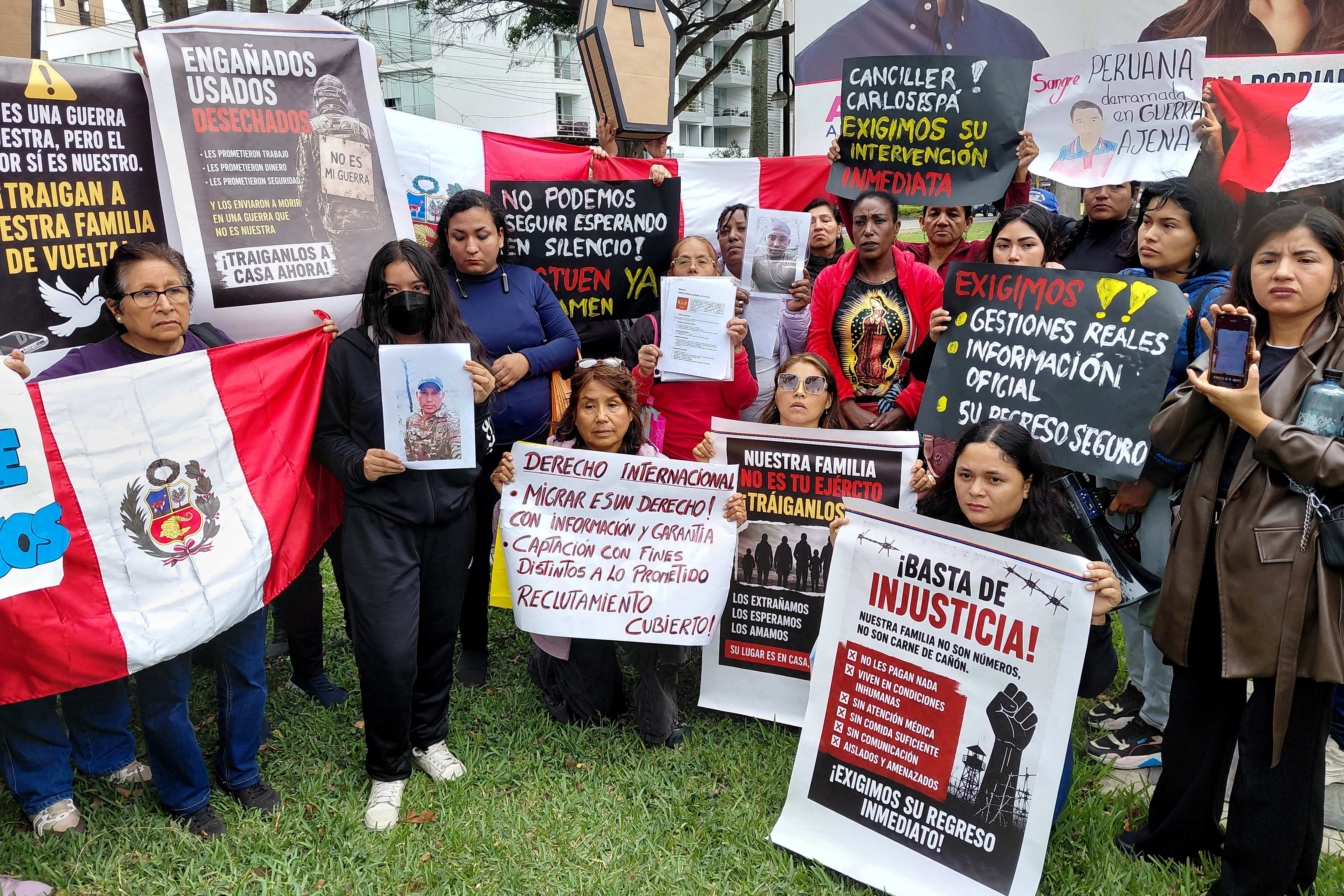Familias de peruanos llevados con engaños a Rusia exigen que la Fiscalía acelere investigaciones: “Que los traigan de vuelta”