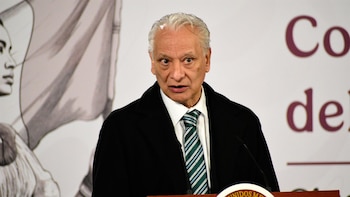 Detienen al exdirector de Pemex Víctor Rodríguez Padilla por agredir a su pareja