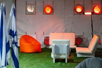 El Ejército preparó los centros