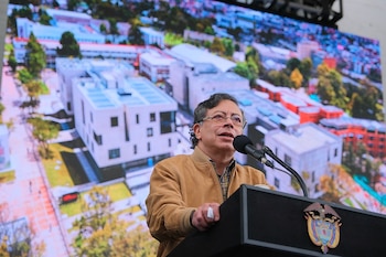 Gustavo Petro en su visita a la Universidad Nacional