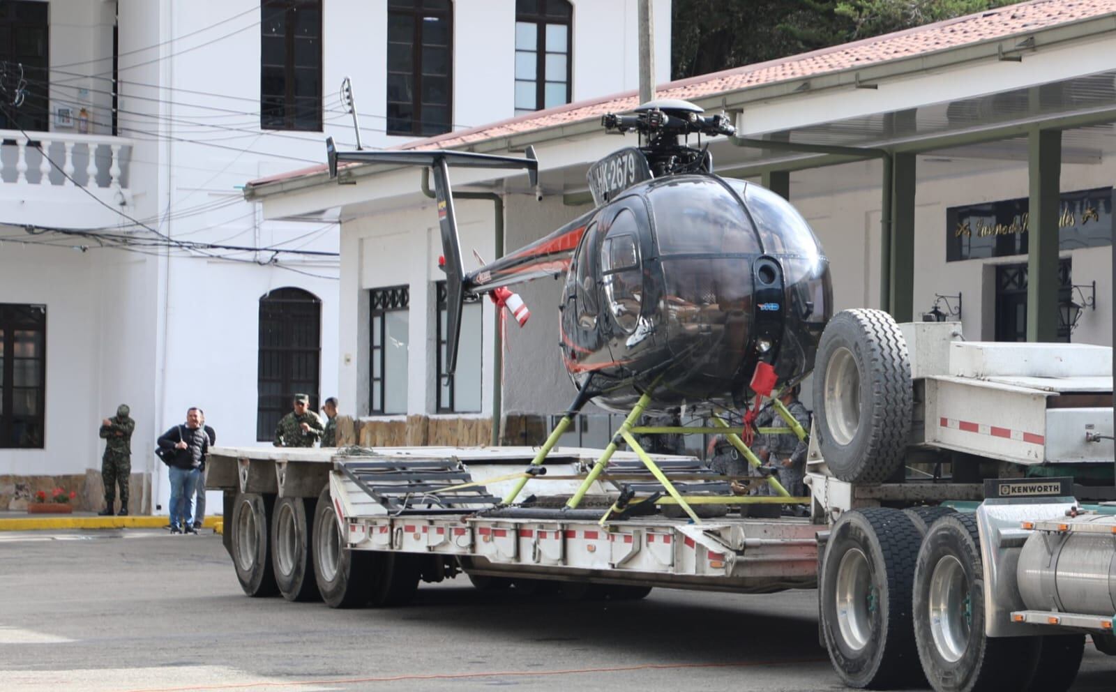 Autoridades de Colombia incautaron helicóptero Hughes 500 utilizado para el narcotráfico: ya había sido confiscado en 1992
