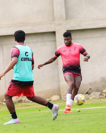 Carlos Ascues afronta una especial experiencia en la Copa Perú tras dejar el fútbol profesional.