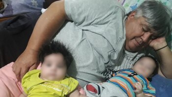 Jorge (60) junto a los