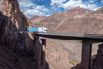 La Ruta Bioceánica conectará Brasil, Paraguay, Argentina y Chile y permitirá alcanzar puertos como Antofagasta e Iquique, conformando un eje terrestre entre el Atlántico y el Pacífico (Foto: Shutterstock)