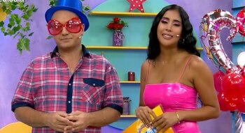 Melissa Paredes le dedica unas