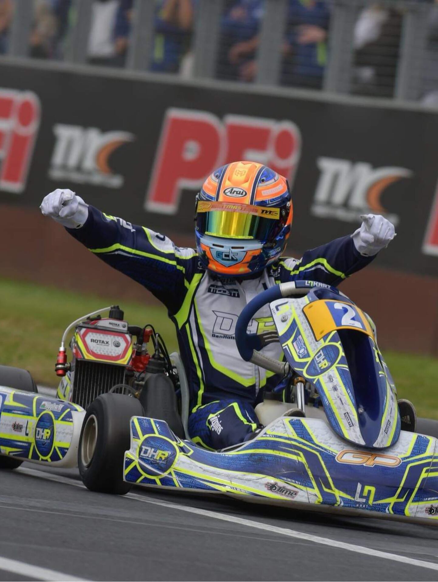 El piloto salió ileso afortunadamente