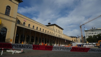 Heridas dos personas por la explosión de un objeto no identificado cerca de la estación de tren de Augsburgo