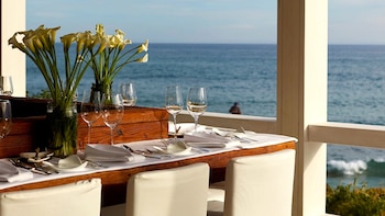 Así es el restaurante con la estrella Michelin más antigua de Portugal: en pleno Algarve y con vistas al Atlántico