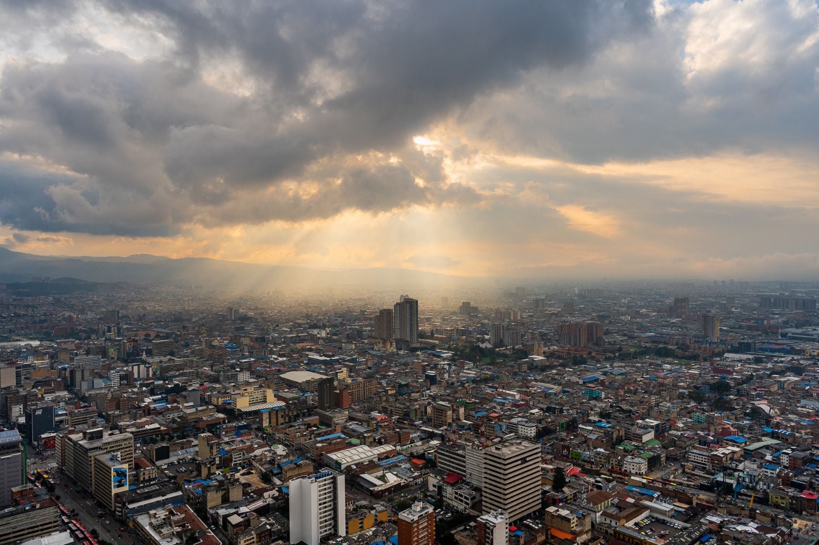 La capital estimula un impacto económico superior a $323.600 millones por turismo durante la temporada religiosa, según el Observatorio de Turismo - crédito IDT