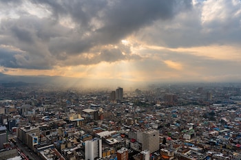 La capital estimula un impacto económico superior a $323.600 millones por turismo durante la temporada religiosa, según el Observatorio de Turismo - crédito IDT