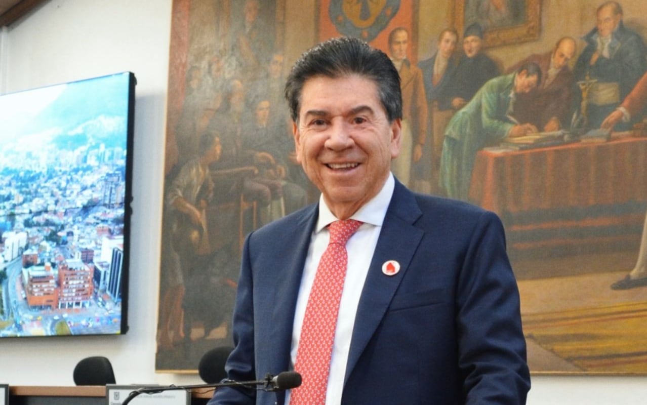 El concejal Fernando López es uno de los cabildantes que apoya la iniciativa de eximir de impuestos a la selección Colombia en Bogotá - crédito Prensa Fernando López