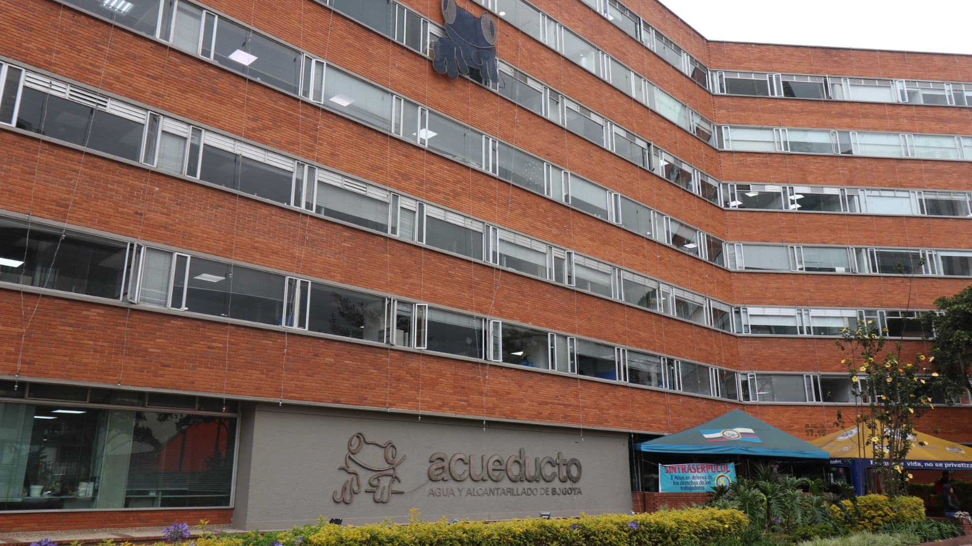 La comunidad participó en las mesas de trabajo con el Acueducto de Bogotá, la CRA, la Superservicios y la concejala Rocío Dussán Pérez - crédito Contraloría de Bogotá