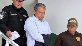 Bolivia: aprehenden a Edmundo Novillo, exministro de Defensa de Luis Arce, por el caso radares