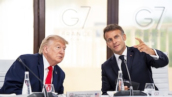 Macron y Trump abordan "soluciones diplomáticas" sin "acuerdo global" para reabrir estrecho de Ormuz