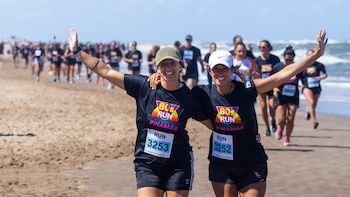 Una multitudinaria carrera combinó actividad