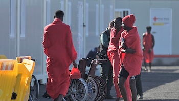 Rescatan a 270 migrantes bordo