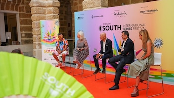 Okuda San Miguel realiza el cartel del South International Series Festival que se celebra a final de octubre