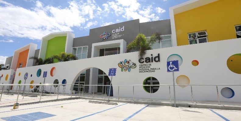 El centro atiende a 1.122 menores, recibe hasta 85 solicitudes al mes y ya usa casi todo su espacio mientras crece la necesidad de evaluación, diagnóstico y tratamiento (Foto cortesía CAID)
