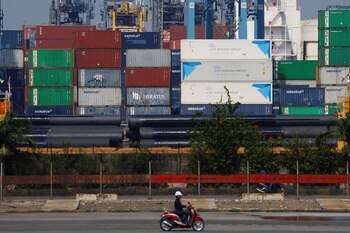 FOTO DE ARCHIVO. Un motociclista