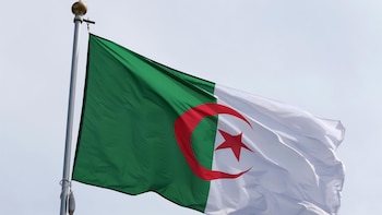 Argelia mata a tres supuestos