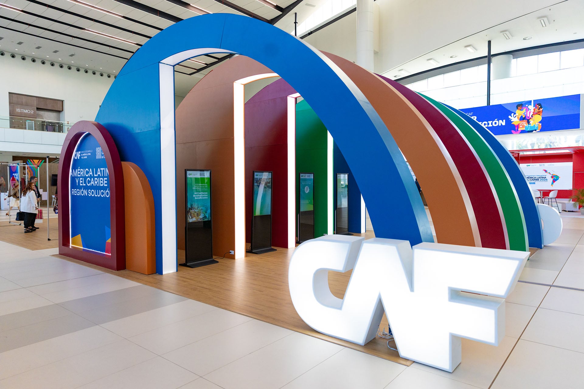 Líderes de Estado, funcionarios y representantes de distintos sectores se reúnen en la sede del Foro Económico Internacional América Latina y el Caribe 2026 para debatir los principales desafíos de la región