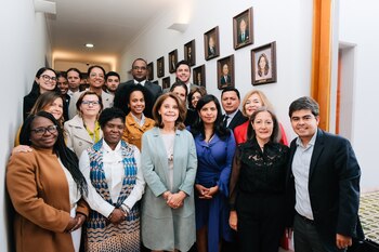 Develación de retrato de Marta