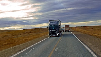 La desaceleración económica y el mal estado de las rutas complican al transporte de cargas