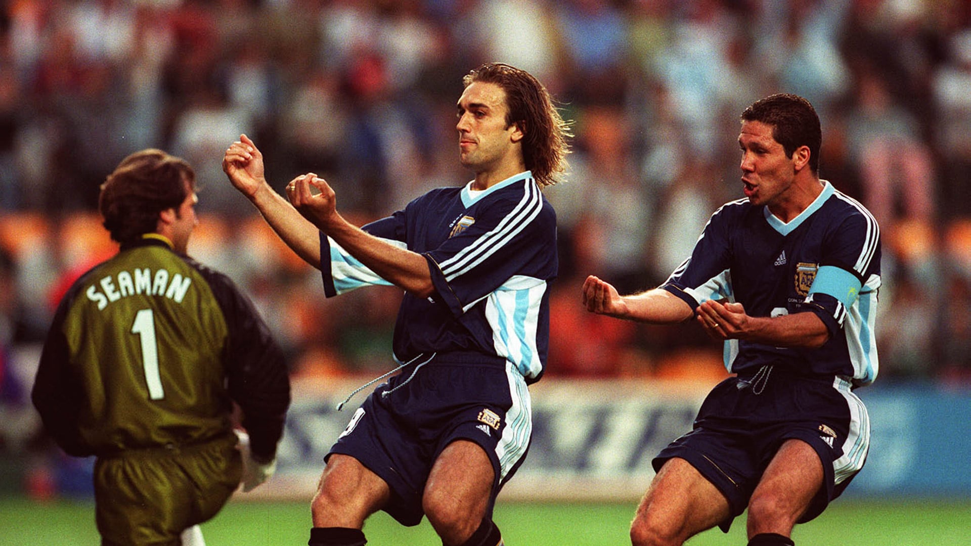 Batistuta contó que jugó lesionado con el tobillo casi inmóvil hasta que el daño fue total y luego asumió que no era invulnerable