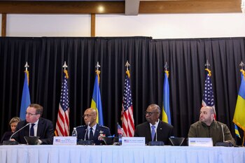 Austin participó de un encuentro con más de 50 responsables de Defensa de Europa y del resto del mundo en una reunión en la Base Aérea de Ramstein, en Alemania (REUTERS/Thilo Schmuelgen)