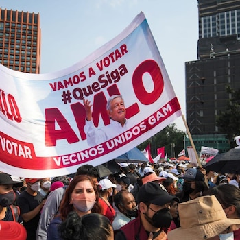 Mitin en el Monumento a