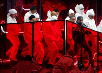 El show incluyó varios escenarios