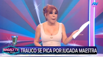 Miguel Trauco es ampayado con una mujer: imágenes muestran que ambos permanecieron juntos dentro de una camioneta. Captura: Magaly TV La Firme.