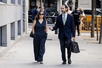 La Gerente del PSOE, Ana María Fuentes, a su llegada a la Audiencia Nacional. (Carlos Luján / Europa Press)