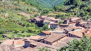Robledillo de Gata, en Cáceres (Shutterstock).