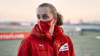 Maya Weug en la pista